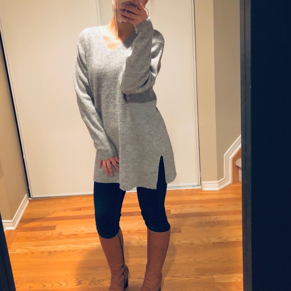 ⭐️2 for $30⭐️ One on One Sweater